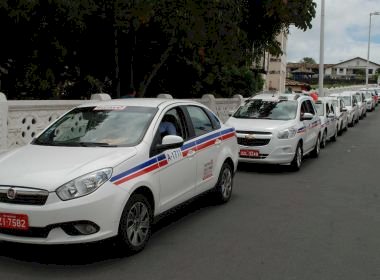 Taxistas e motoristas por app de Salvador não precisarão renovar frota até começo de 2021