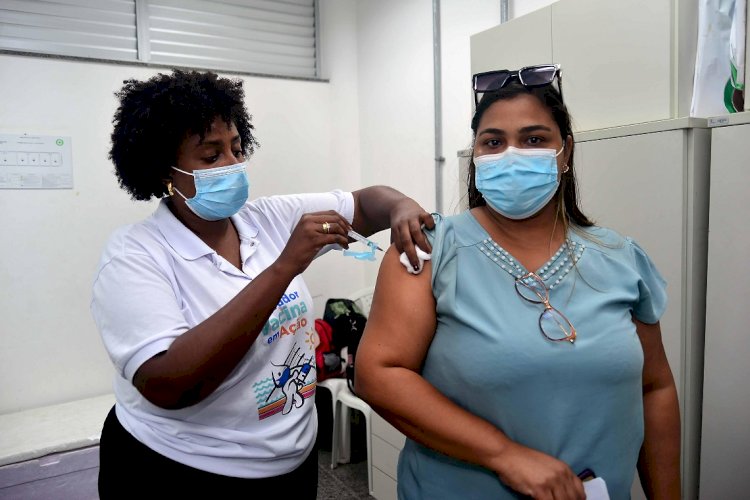 Vacinação contra Covid-19 prossegue nesta quinta-feira em Salvador