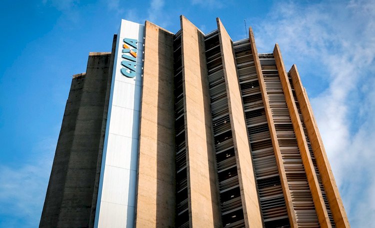 Diretor da Caixa é encontrado morto na sede do banco em Brasília.