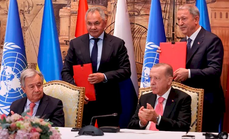 Ucrânia e Rússia assinam acordo para exportação de grãos pelo Mar Negro.