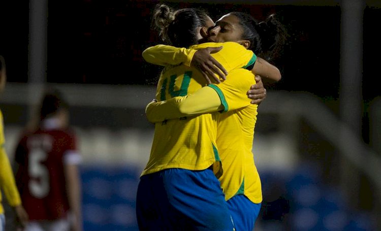 Brasil encara Paraguai em semi decisiva da Copa América Feminina.