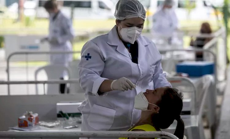 Brasil registra mais de 7 mil mortes por Covid em julho, apontam secretarias de Saúde.