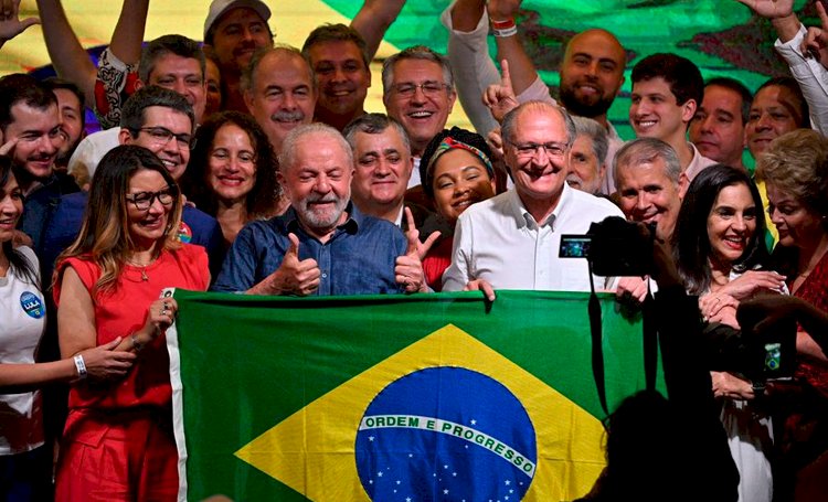 Lula deve compor ministérios com nomes além do PT; veja os mais cotados
