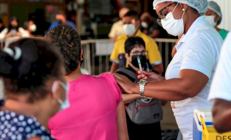 Covid-19: Prefeitura de Salvador segue aplicação da 1ª à 5ª dose da vacina nesta sexta-feira (25)