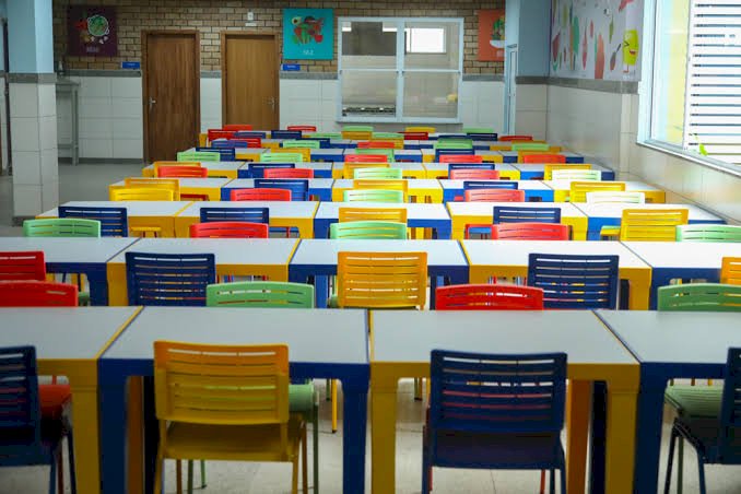 Prefeitura promove melhorias no mobiliário dos refeitórios da rede municipal de ensino