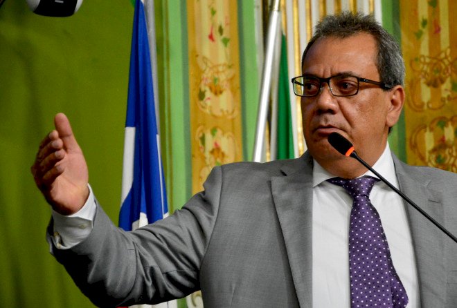 Carlos Muniz confirma aprimorações na lei de gratuitidade do fim das sacolas plásticas; saiba mais
