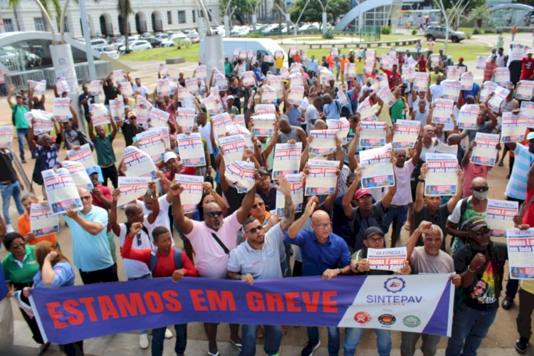 Trabalhadores da Construção Pesada deflagram greve por tempo indeterminado em toda Bahia